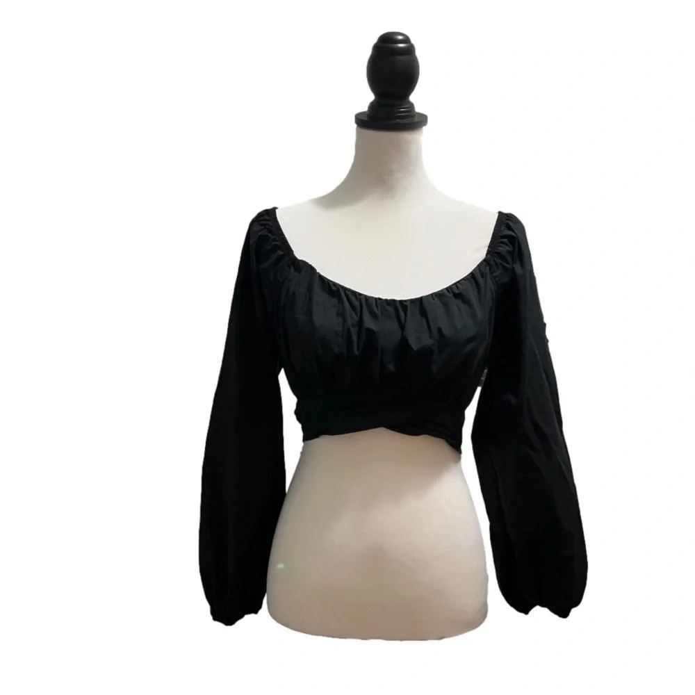 Altar’d State Puff Sleeve Crop Top Black Medium.